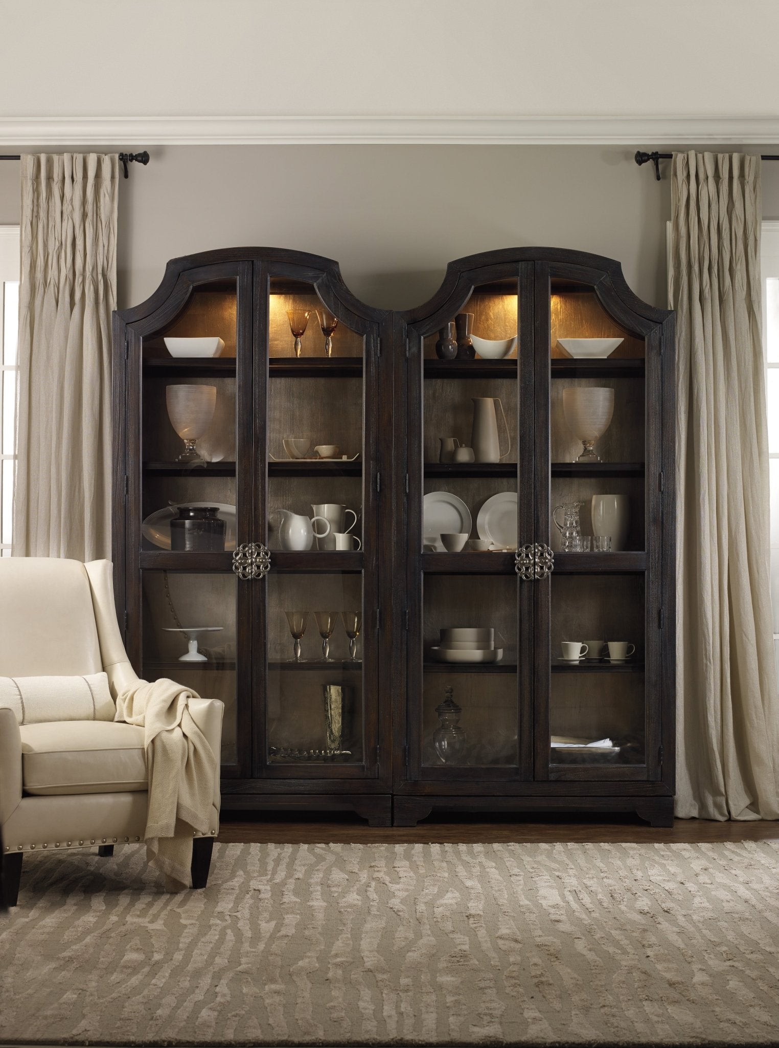 HookerSanctuary Glass Bunching Curio - Ebony Antiqued Oak