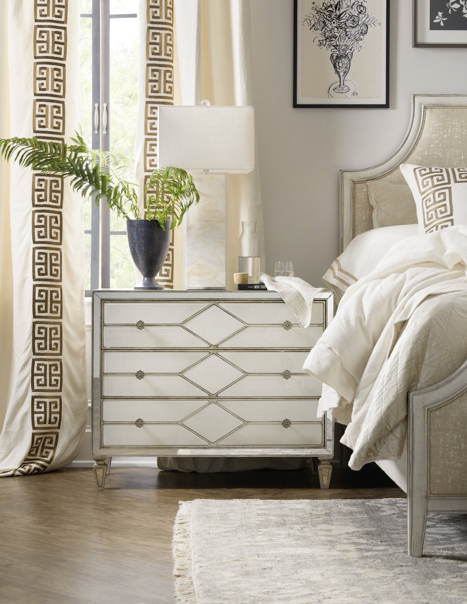 HookerSanctuary Queen of Diamonds Bachelorette Chest