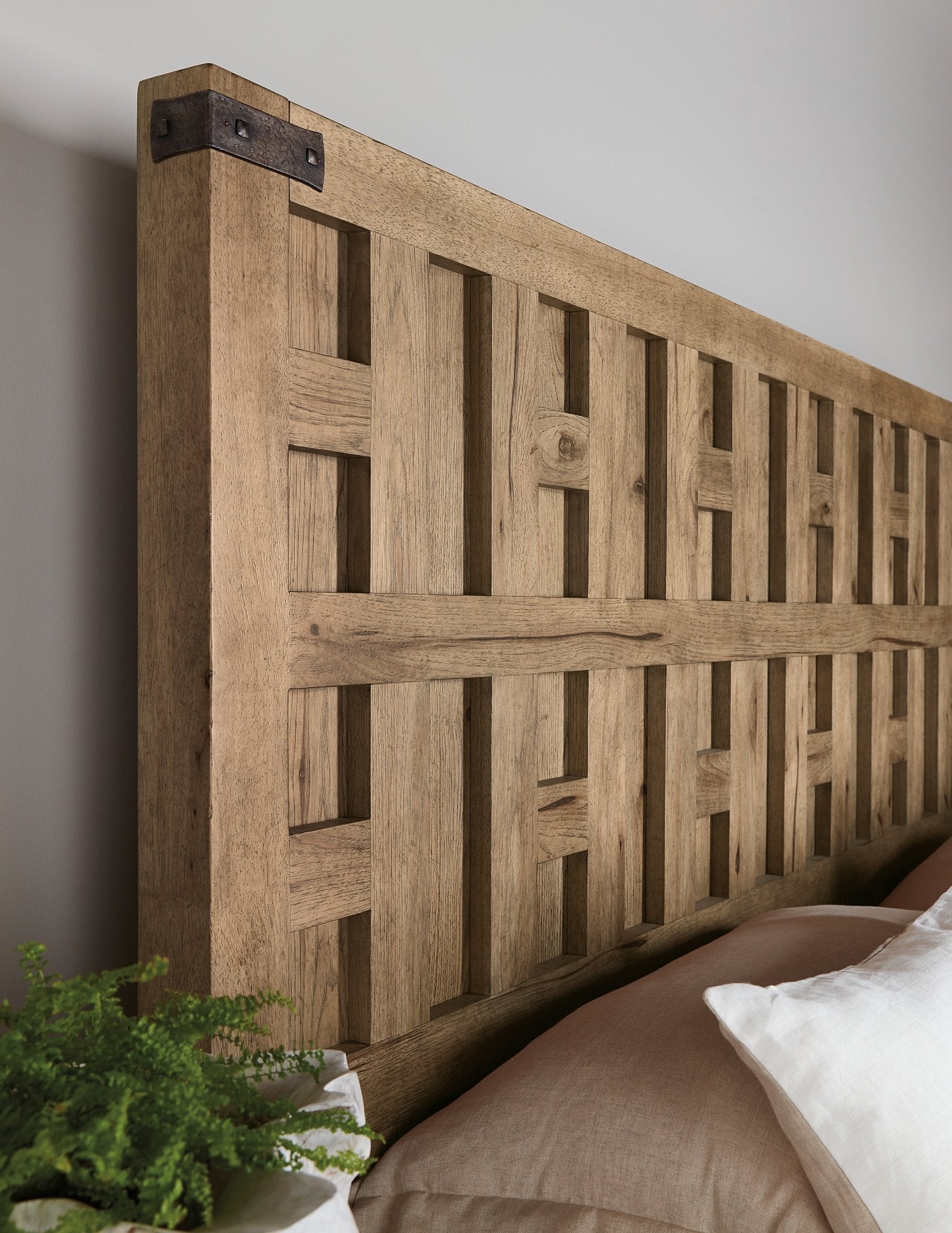 HookerVineyard Row California King Panel Bed