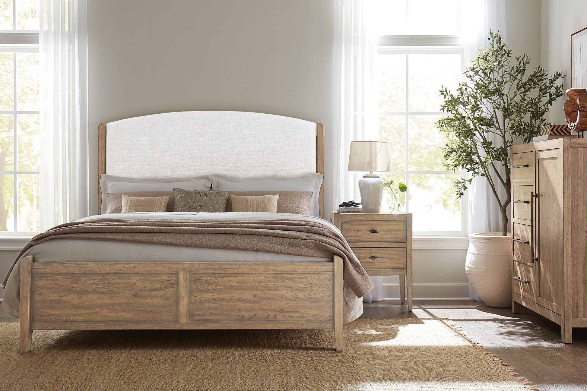 HookerVineyard Row Four - Drawer Door Chest