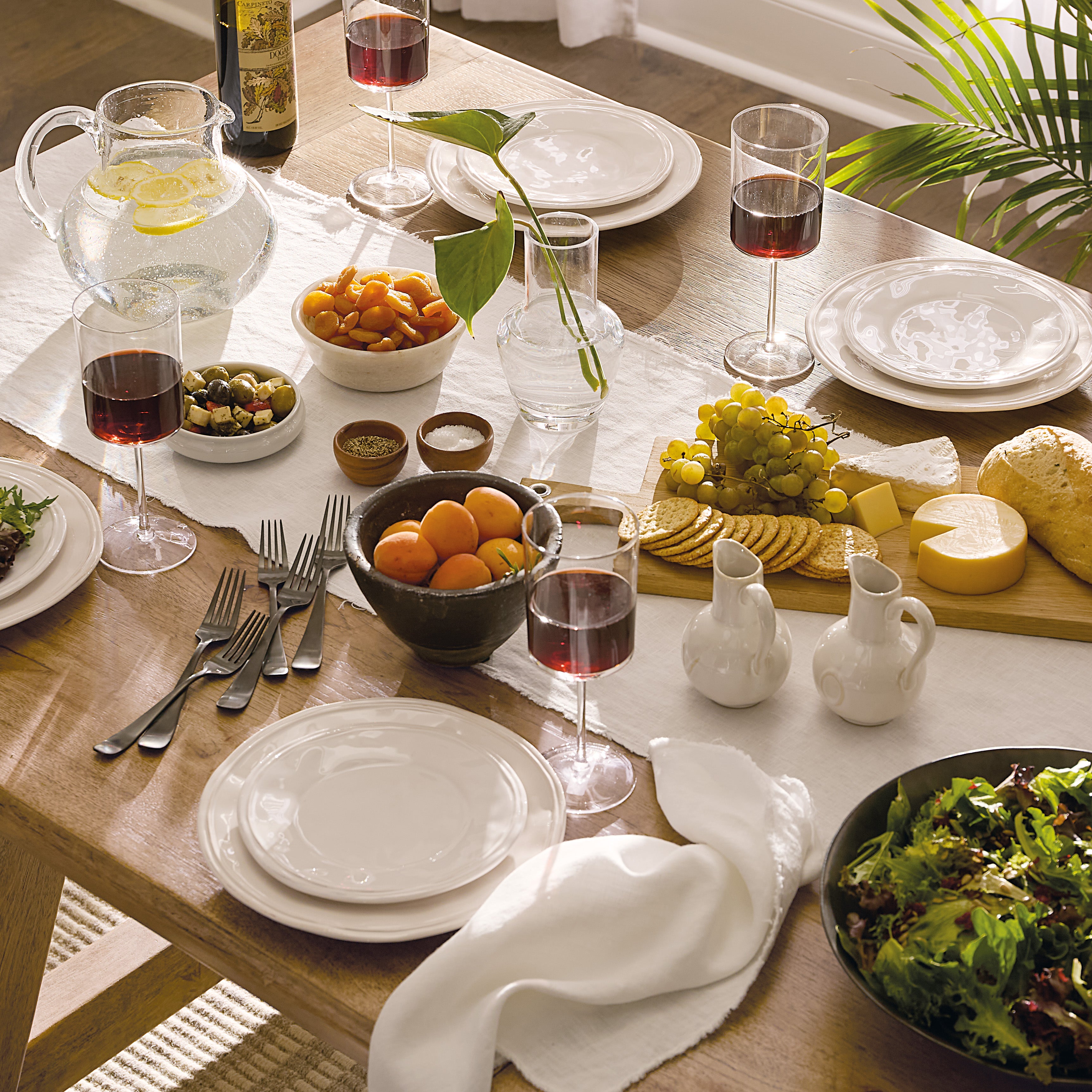 Vineyard Row Rectangle Dining Table with Two 20-inch Leaves