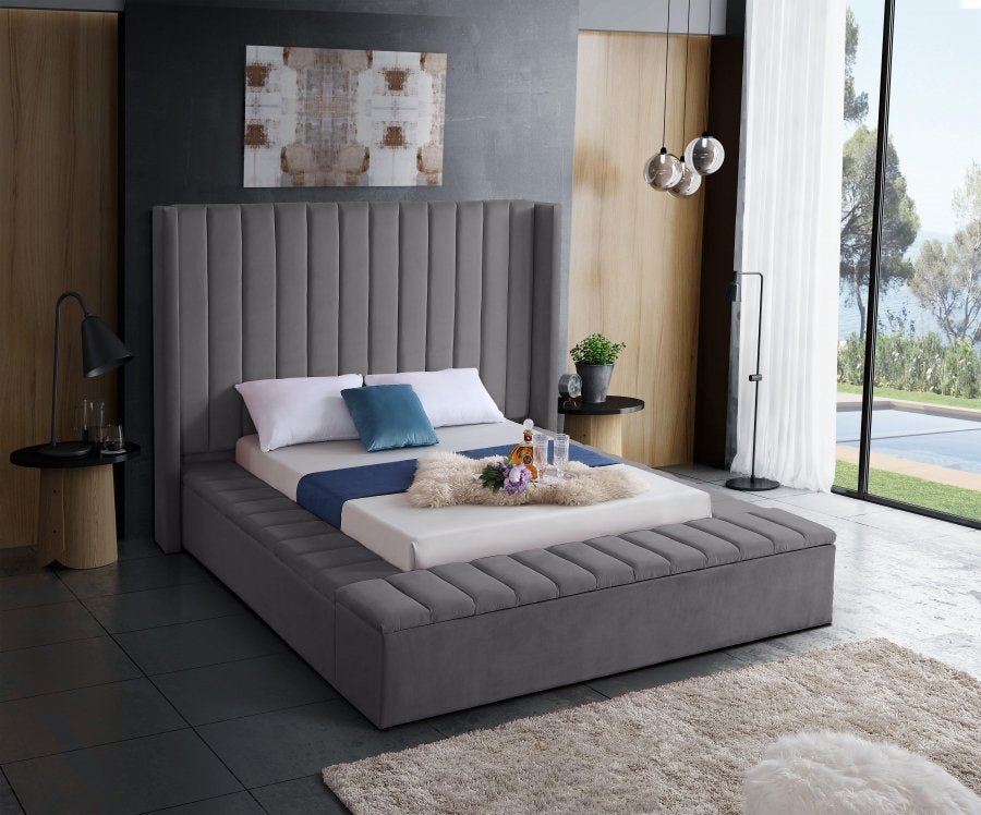 IFIF 5720 King Bed (Gray Velvet with Storage Bench)
