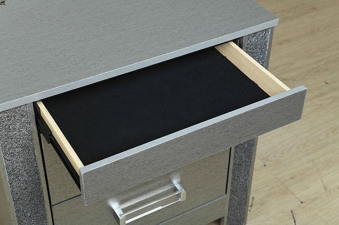IFDCLogan - Silver Bed Set