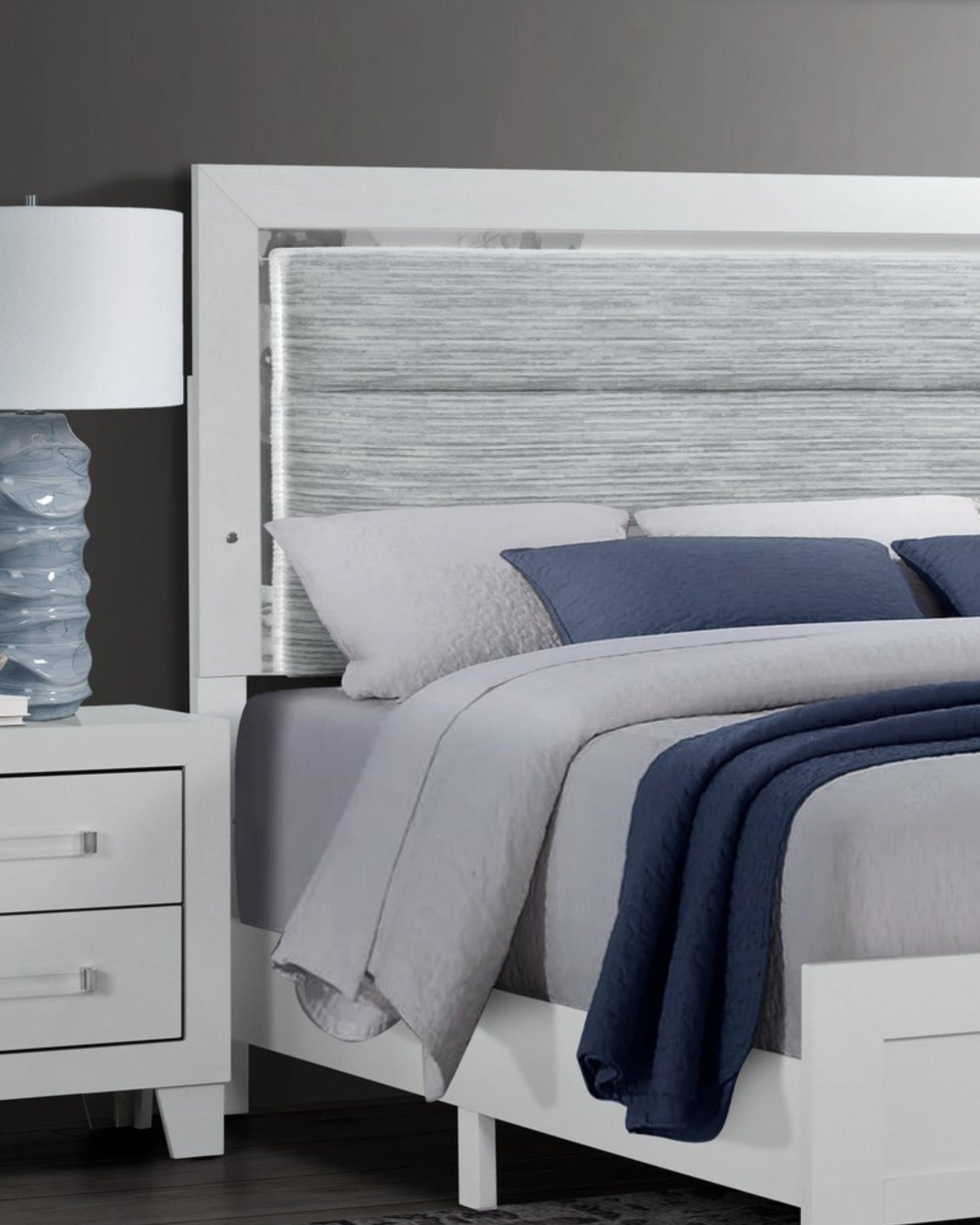 IFDCLuccia - White Bed Set