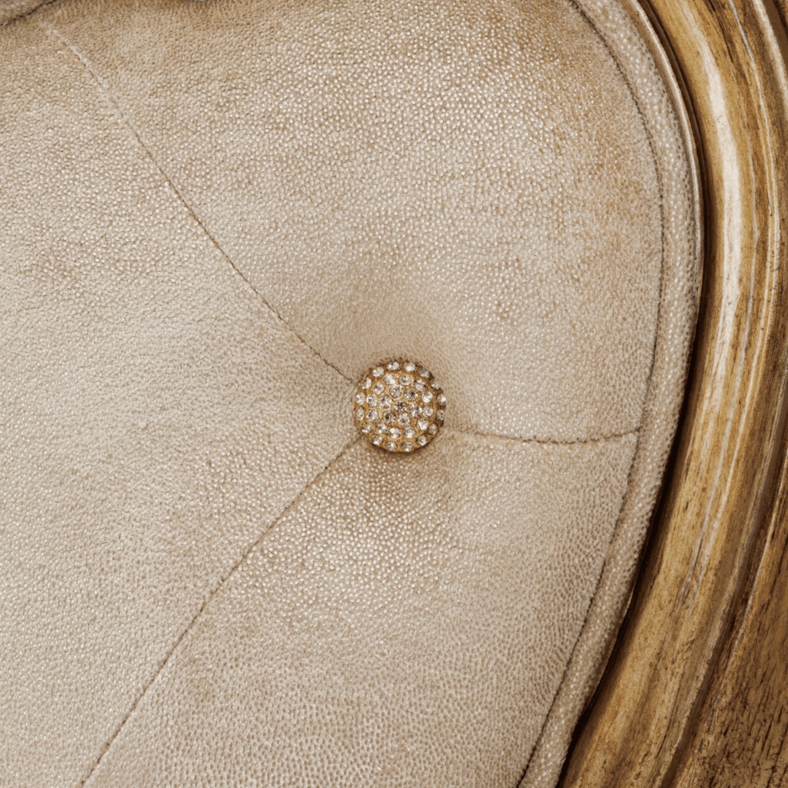 Michael Aminiplatine de royale Antique Platinum Cal King Panel Bed