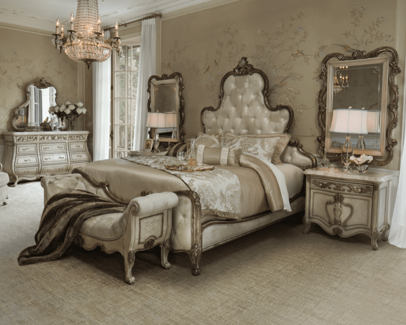 Michael Aminiplatine de royale Antique Platinum Cal King Panel Bed