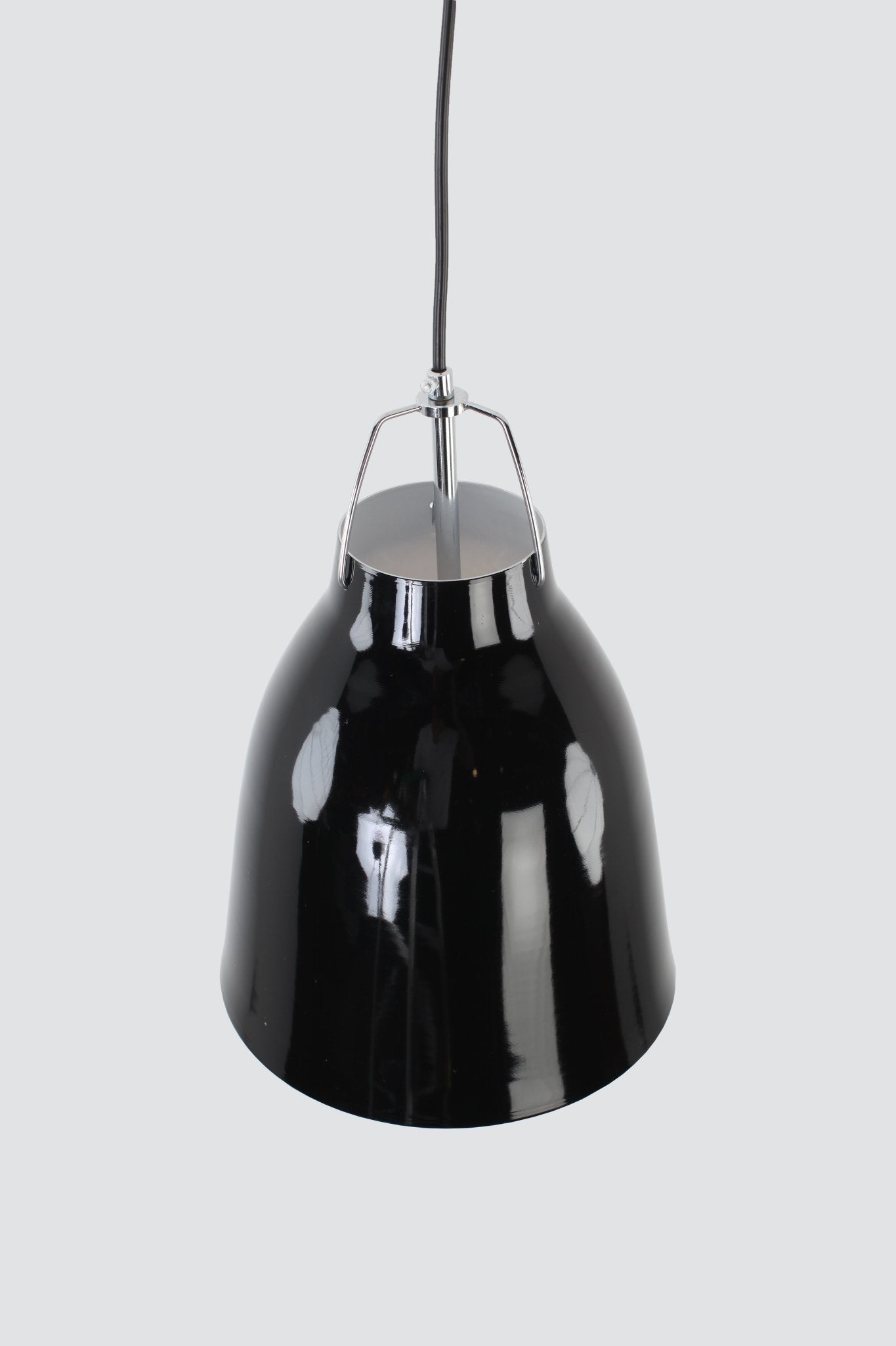 Modern ConceptPiper Single Pendant Medium