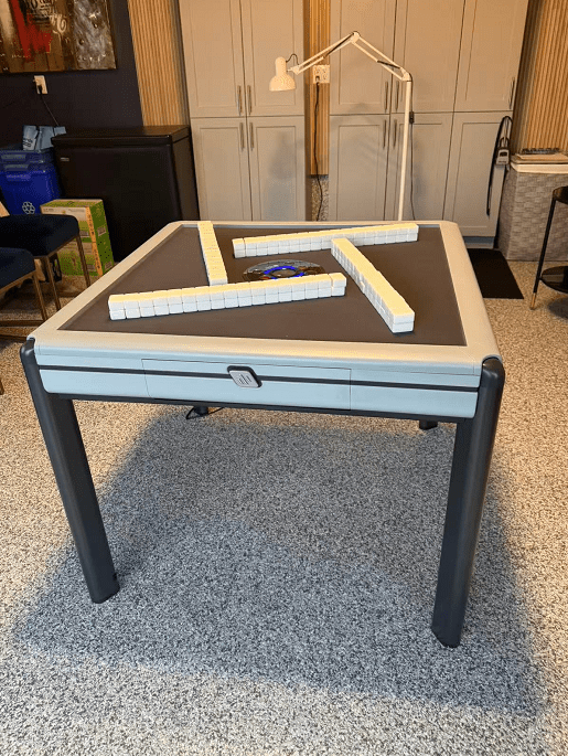 Queyou -Automatic Mahjong Table
