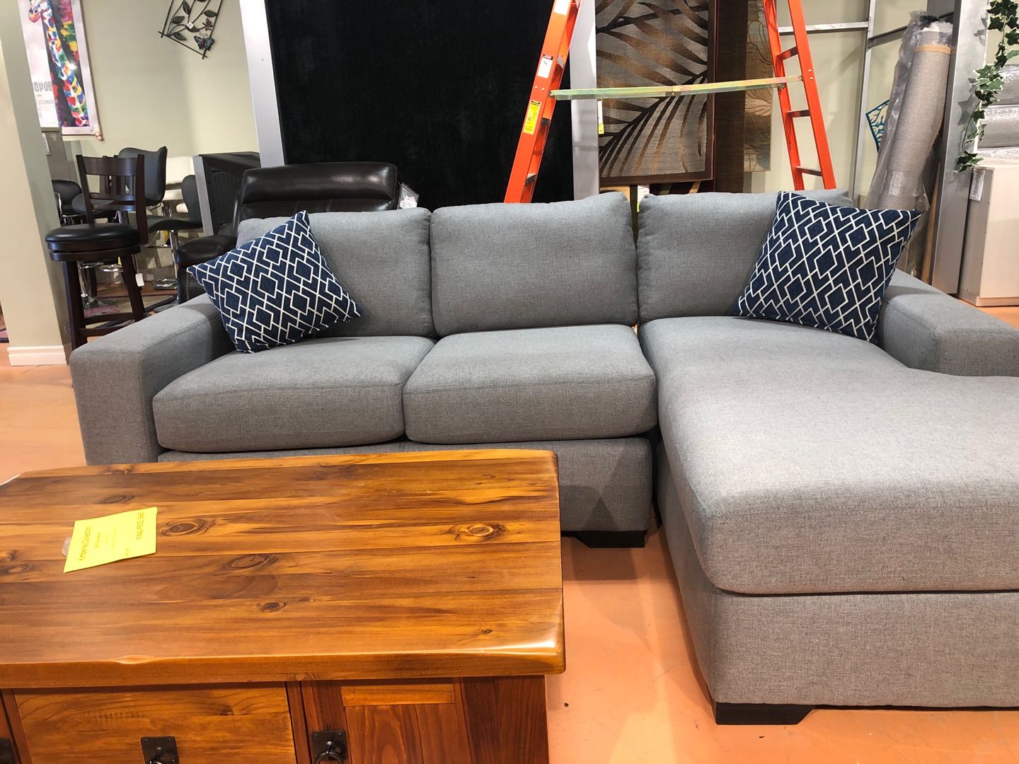 SBFSBF 5521 Grey Fabric Sectional Sofa