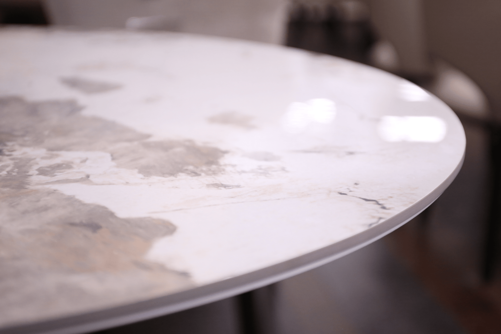 SeryatoT617 Dining Table