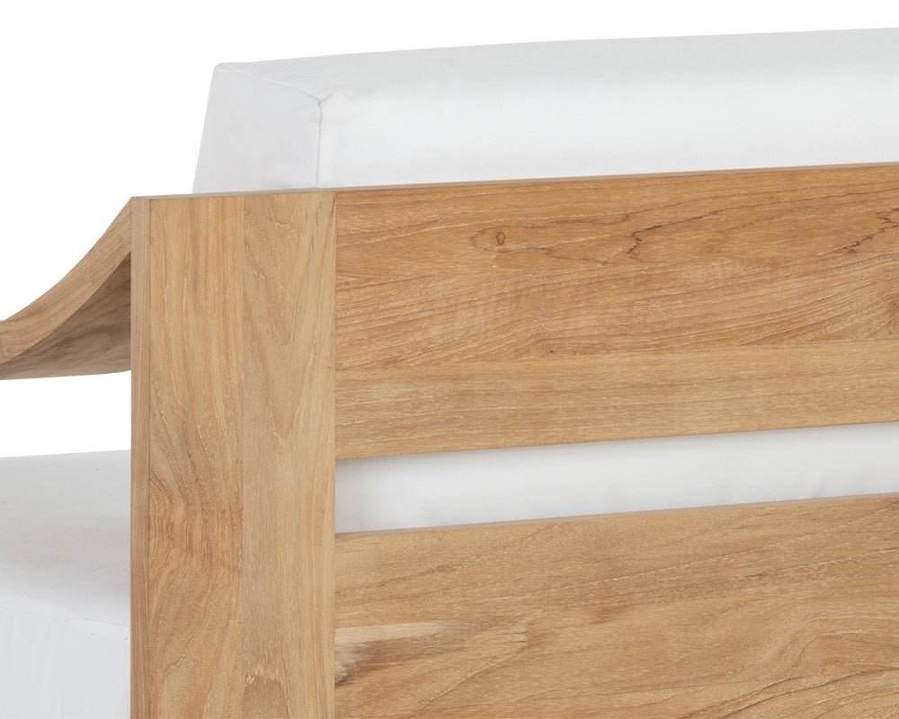 SunpanTahiti Swivel Lounge Chair