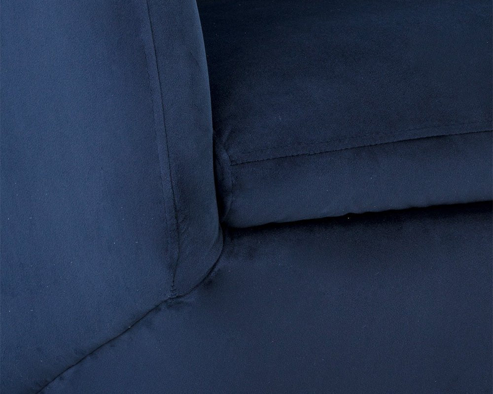 SunpanTreviso Swivel Lounge Chair