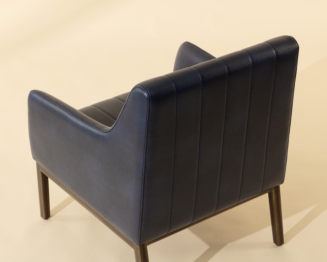 SunpanWolfe Lounge Chair