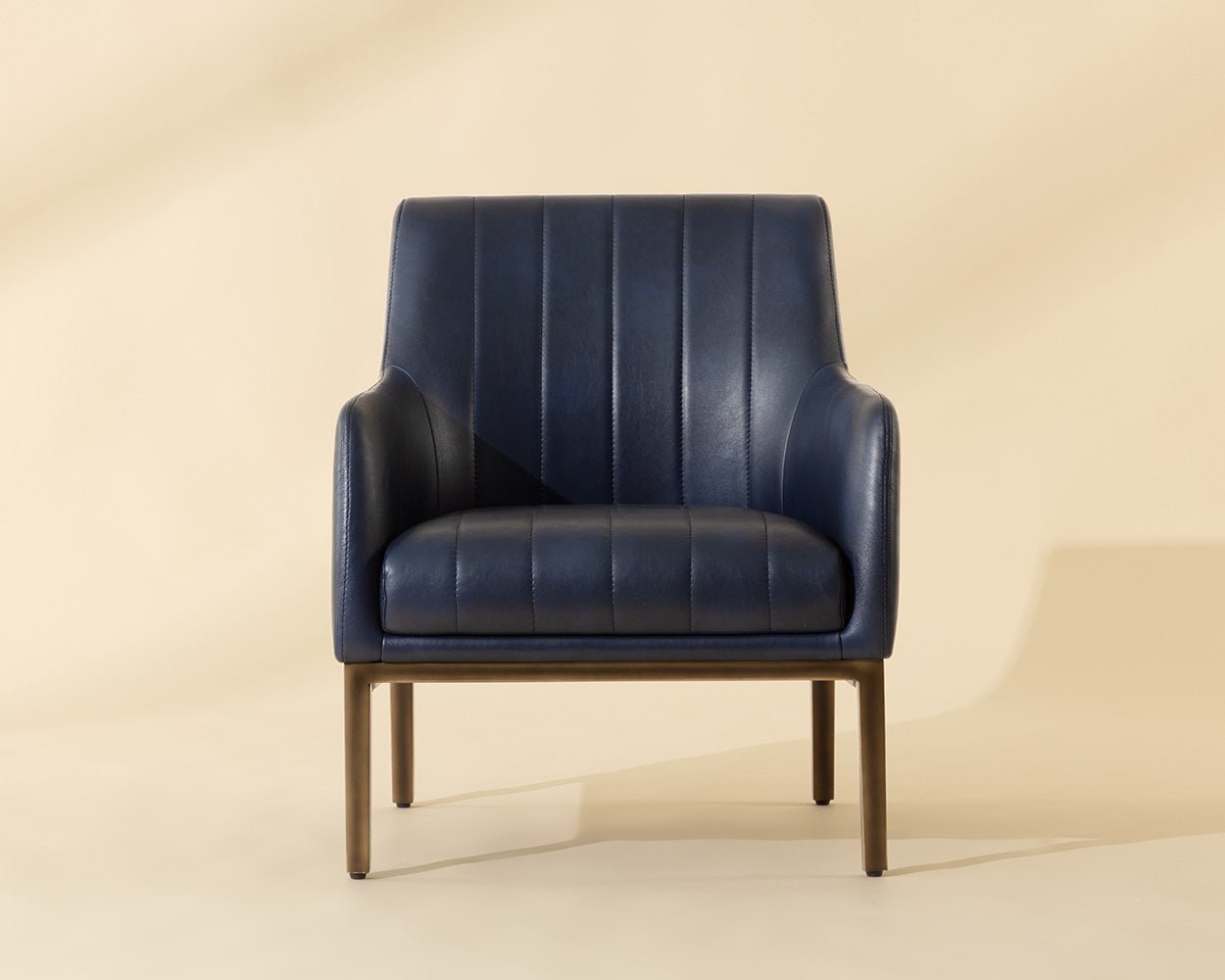 SunpanWolfe Lounge Chair