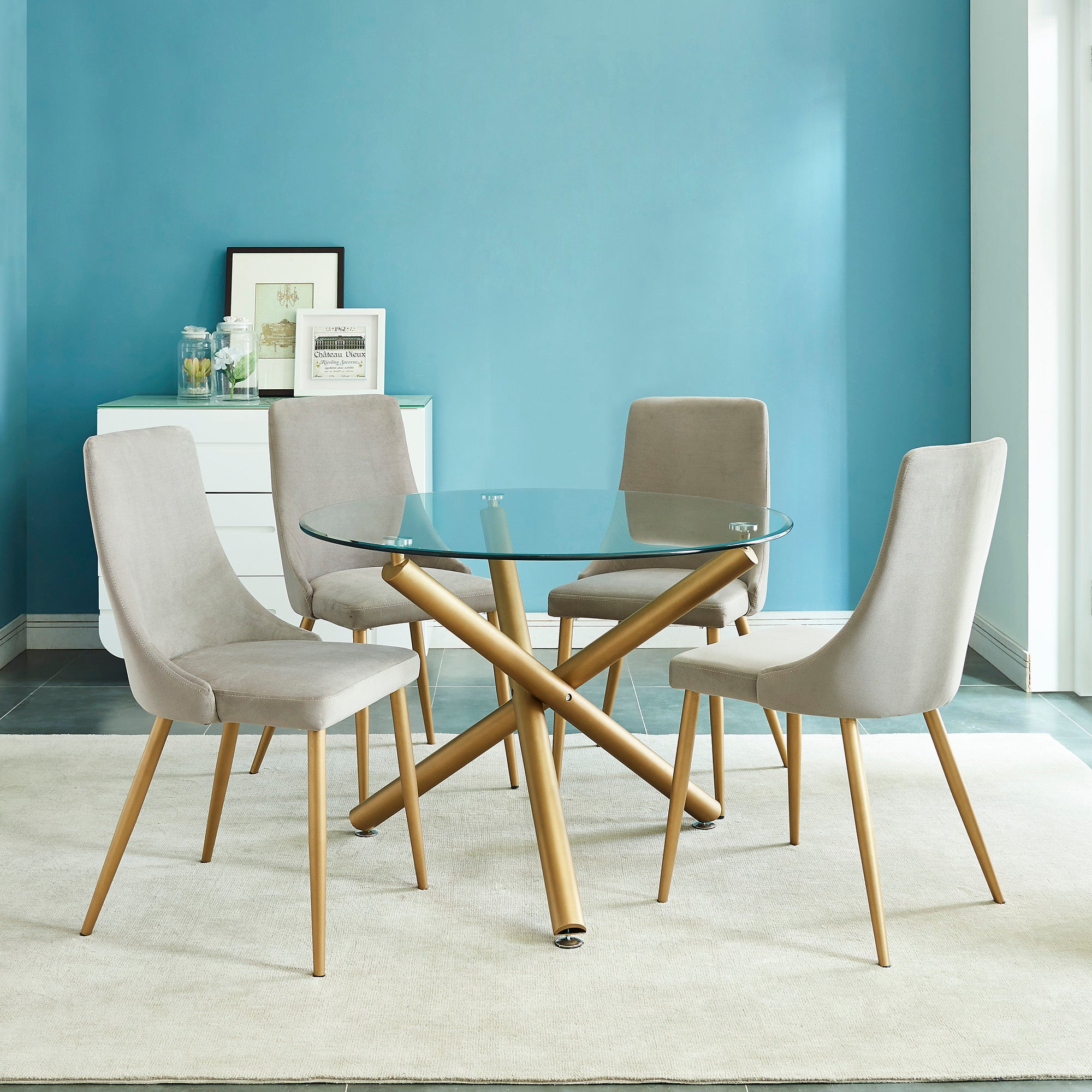 WorldwideCARMILLA - DINING TABLE - AGED GOLD