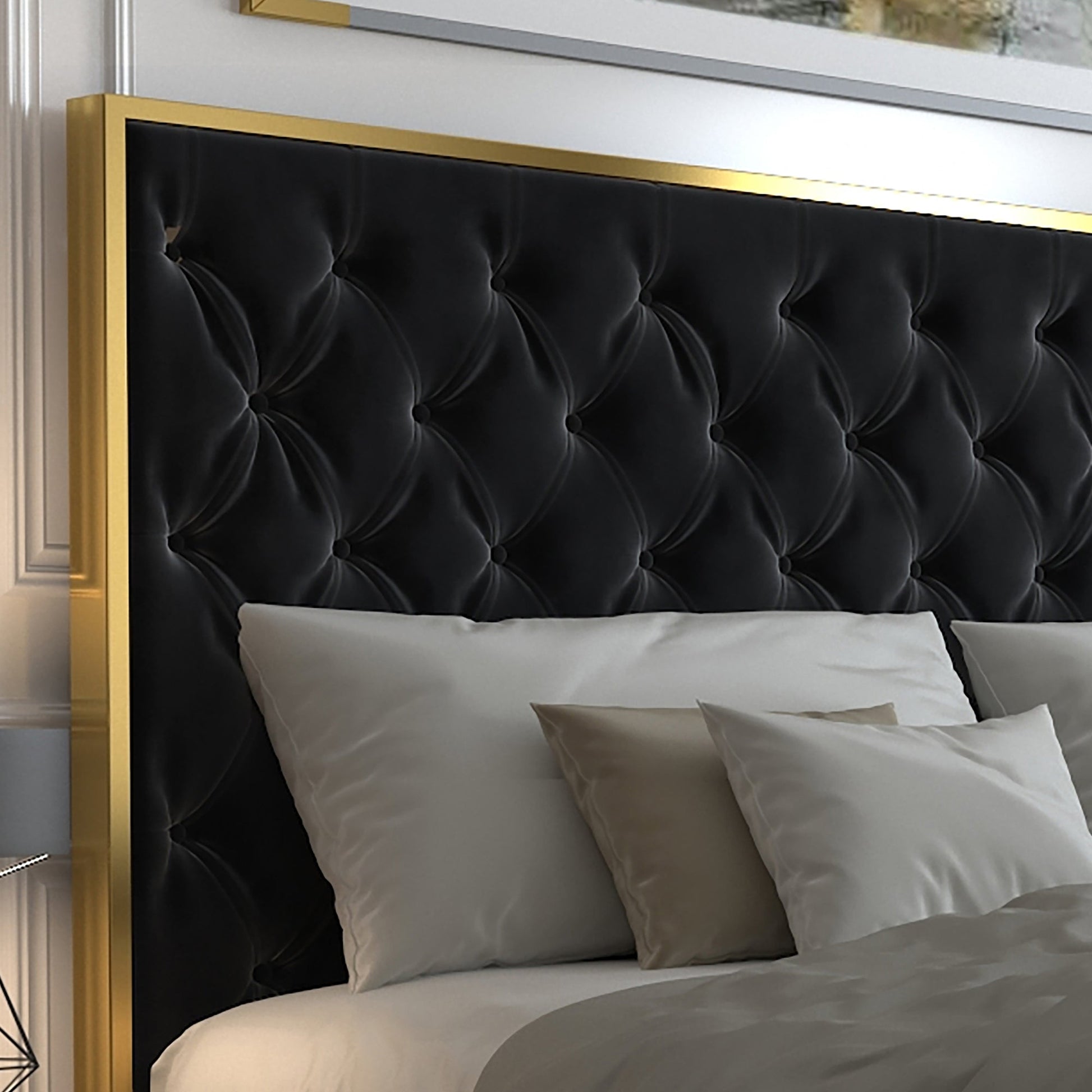 WorldwideLUCILLE - 60'' BED - BLACK/GOLD